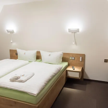 Kauperhof بيت للعطل *